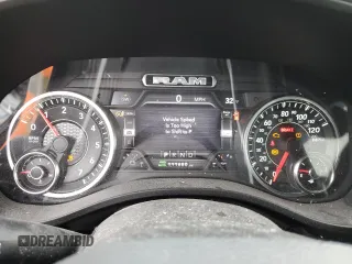 2021 Ram 1500 Big Horn z VIN 1C6SRFFT7MN620430, wystawiony jako Copart lot #43714715 z przebiegiem 111 680 mil mil oraz Szkoda całkowita • Salvage title. Historia ofert i sprzedaży dostępna na DreamBid. Obrazek 9.