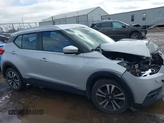 2018 Nissan Kicks S with VIN 3N1CP5CU6JL536379, listed as a IAAI auction lot 41523736 with 110,621 mi miles. Bid and sale history available at carsss.com. Image 12.