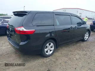 2015 Toyota Sienna L z VIN 5TDZK3DCXFS662049, wystawiony jako IAAI lot #42397319 z przebiegiem 202 960 mil mil oraz . Historia ofert i sprzedaży dostępna na DreamBid. Obrazek 4.