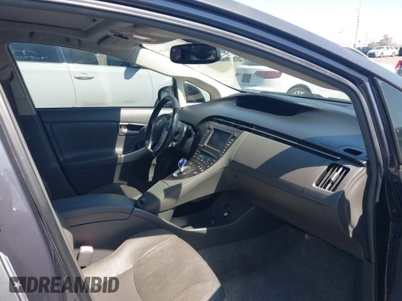 2010 Toyota Prius II with VIN JTDKN3DU8A0165868, listed as a IAAI auction lot 41860926 with 148,827 mi miles. Bid and sale history available at carsss.com. Image 5.
