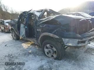 2006 Ford F-250 XL z VIN 1FTSW21P66EB95130, wystawiony jako IAAI lot #41269766 z przebiegiem Nie podano mil oraz . Historia ofert i sprzedaży dostępna na DreamBid. Obrazek 1.