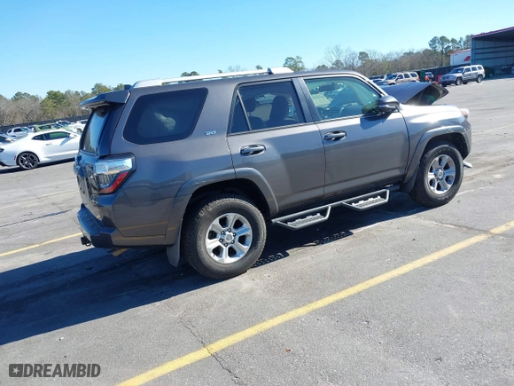 2017 Toyota 4Runner SR5 with VIN JTEZU5JR7H5154009, listed as a IAAI auction lot 41351354 with 127,781 mi miles. Bid and sale history available at carsss.com. Image 4.