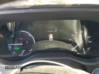 2023 Toyota Sienna LE z VIN 5TDKRKEC7PS168710, wystawiony jako Copart lot #52872235 z przebiegiem 68 474 mil mil oraz Szkody całkowita. Historia ofert i sprzedaży dostępna na DreamBid. Obrazek 9.
