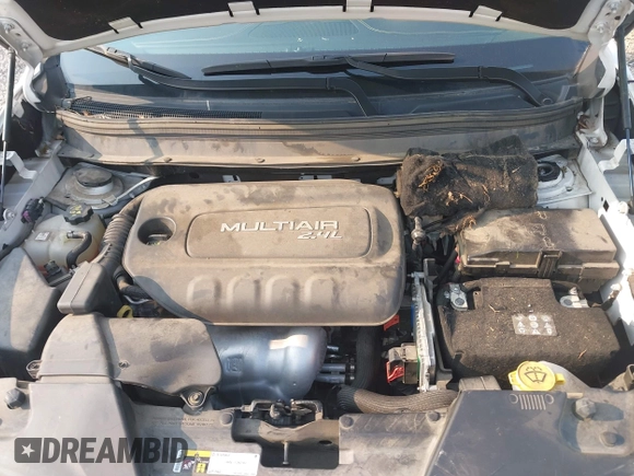 2018 Jeep Cherokee Latitude with VIN 1C4PJLCB3JD552189, listed as a IAAI auction lot 42350120 with 135,627 mi miles and . Bid and sale history available at DreamBid. Image 10.