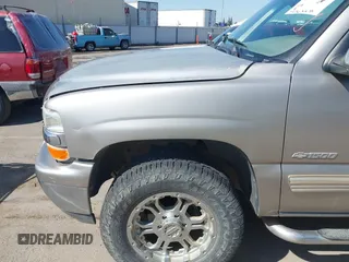 2000 Chevrolet Silverado 1500 LT with VIN 1GCEK19T2YE386163, listed as a IAAI auction lot 42229742 with 251,756 mi miles and . Bid and sale history available at DreamBid. Image 17.