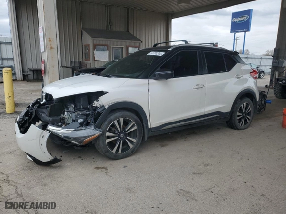 2018 Nissan Kicks SR with VIN 3N1CP5CU4JL526384, listed as a Copart auction lot 52285245 with 166,008 mi miles and Clean Title. Bid and sale history available at carsss.com. Image 1.