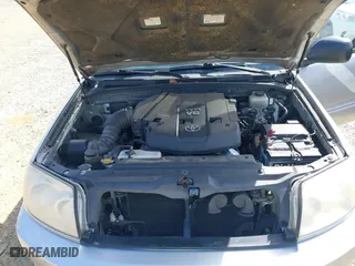 2005 Toyota 4Runner SR5 with VIN JTEBU14R750071095, listed as a IAAI auction lot 41803407 with 266,032 mi miles. Bid and sale history available at carsss.com. Image 10.