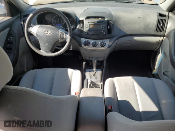 2010 Hyundai Elantra GLS z VIN KMHDU4AD7AU070518, wystawiony jako Copart lot #56536345 z przebiegiem 229 961 mil mil oraz Szkoda całkowita • Salvage title. Historia ofert i sprzedaży dostępna na DreamBid. Obrazek 8.