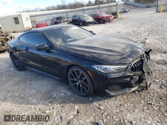 2022 BMW 8 Series M850i xDrive z VIN WBABC4C01NCJ64525, wystawiony jako Copart lot #83996594 z przebiegiem Nie podano mil oraz Szkoda całkowita • Salvage title. Historia ofert i sprzedaży dostępna na DreamBid. Obrazek 4.