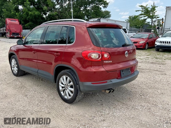 2011 Volkswagen Tiguan SEL with VIN WVGAV7AX1BW000384, listed as a Copart auction lot 59420805 with 166,245 mi miles and Clean title. Bid and sale history available at DreamBid. Image 3.