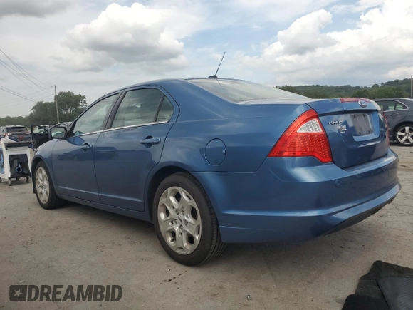 2010 Ford Fusion SE z VIN 3FAHP0HA2AR208559, wystawiony jako Copart lot #64288565 z przebiegiem 186 231 mil mil oraz Czysty tytuł • Clean title. Historia ofert i sprzedaży dostępna na DreamBid. Obrazek 2.