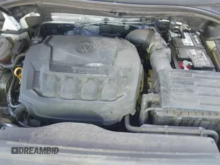 2018 Volkswagen Tiguan S z VIN 3VV1B7AX5JM043090, wystawiony jako IAAI lot #41998165 z przebiegiem Nie podano mil oraz . Historia ofert i sprzedaży dostępna na DreamBid. Obrazek 10.