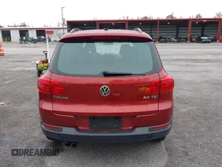 2015 Volkswagen Tiguan R-Line with VIN WVGAV7AXXFW106001, listed as a IAAI auction lot 41652896 with 131,031 mi miles and . Bid and sale history available at DreamBid. Image 17.