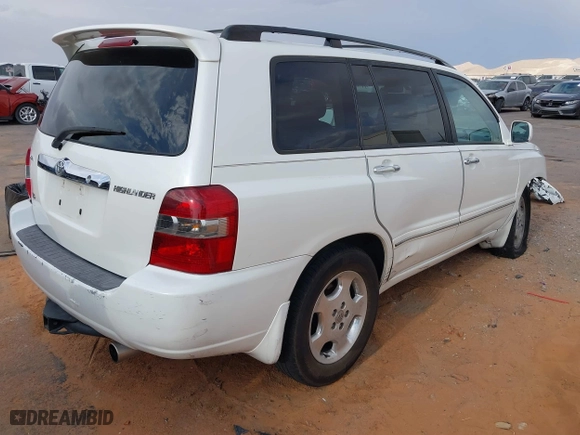 2007 Toyota Highlander w/3rd Row with VIN JTEDP21A270127208, listed as a IAAI auction lot 41905738 with 183,099 mi miles. Bid and sale history available at carsss.com. Image 4.