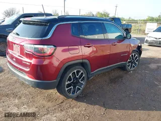 2020 Jeep Compass Limited with VIN 3C4NJCCB5LT218640, listed as a IAAI auction lot 41218825 with 48,097 mi miles. Bid and sale history available at carsss.com. Image 4.