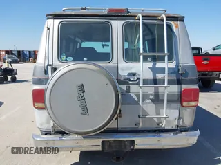 1989 GMC Vandura z VIN 1GDEG25KXK7519540, wystawiony jako IAAI lot #41771047 z przebiegiem 638 734 mil mil oraz . Historia ofert i sprzedaży dostępna na DreamBid. Obrazek 16.