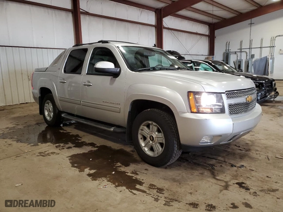 2012 Chevrolet Avalanche LT with VIN 3GNTKFE74CG229806, listed as a Copart auction lot 86071714 with 122,881 mi miles and Salvage Title. Bid and sale history available at carsss.com. Image 4.