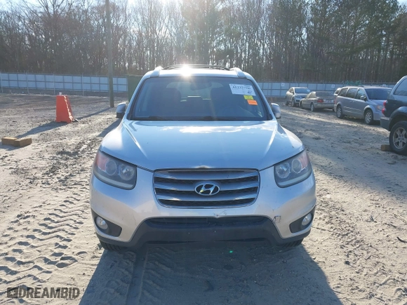 2012 Hyundai Santa Fe Limited with VIN 5XYZK3AB2CG104071, listed as a IAAI auction lot 41237756 with 223,076 mi miles. Bid and sale history available at carsss.com. Image 6.