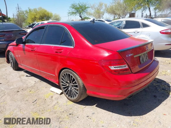 2008 Mercedes-Benz C 300 Sport z VIN WDDGF54X68R031106, wystawiony jako IAAI lot #42121974 z przebiegiem Nie podano mil oraz . Historia ofert i sprzedaży dostępna na DreamBid. Obrazek 3.