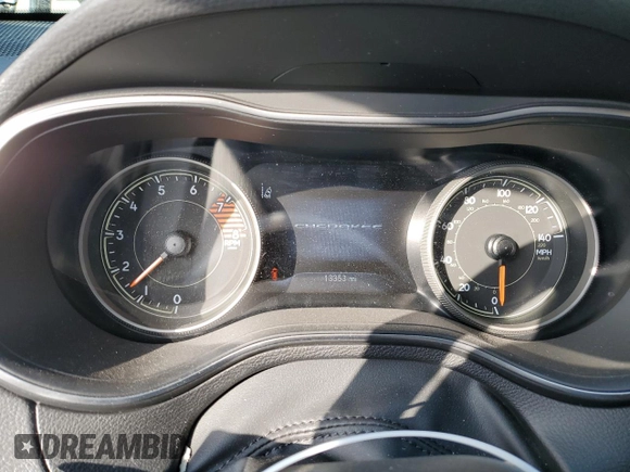 2022 Jeep Cherokee Trailhawk with VIN 1C4PJMBX8ND554044, listed as a Copart auction lot 82687464 with 13,353 mi miles and Salvage Title. Bid and sale history available at carsss.com. Image 9.