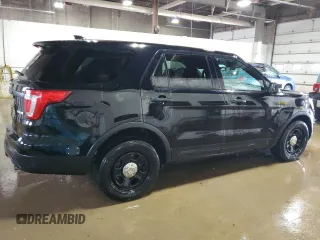2017 Ford Police Interceptor Utility z VIN 1FM5K8AT5HGA62869, wystawiony jako Copart lot #61285845 z przebiegiem 132 057 mil mil oraz Czysty tytuł • Clean title. Historia ofert i sprzedaży dostępna na DreamBid. Obrazek 3.