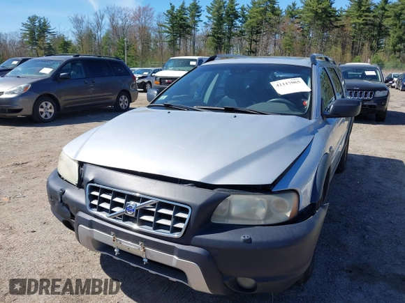 2006 Volvo XC70 with VIN YV4SZ592261208896, listed as a IAAI auction lot 42117065 with 182,692 mi miles. Bid and sale history available at carsss.com. Image 12.