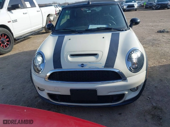 2014 MINI Cooper Convertible S with VIN WMWZP3C59ET707323, listed as a IAAI auction lot 41215805 with NaN miles. Bid and sale history available at carsss.com. Image 13.