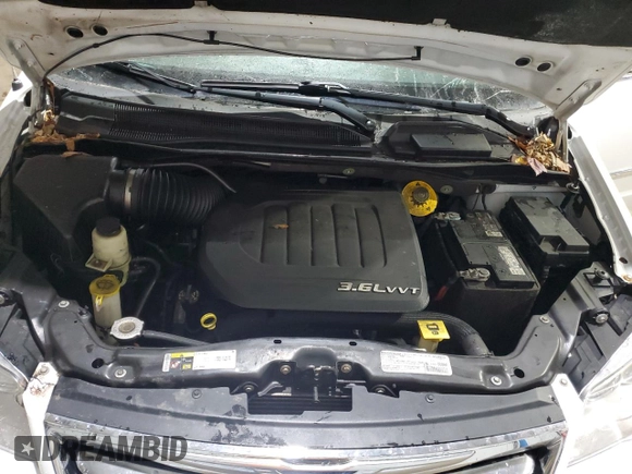 2014 Chrysler Town & Country Touring-L with VIN 2C4RC1CGXER133391, listed as a Copart auction lot 47165895 with 69,324 mi miles and Salvage Title. Bid and sale history available at carsss.com. Image 13.
