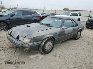 1986 Ford Mustang z VIN 1FABP28T8GF109009, wystawiony jako Copart lot #83148544 z przebiegiem 329 005 mil mil oraz Szkoda całkowita • Salvage title. Historia ofert i sprzedaży dostępna na DreamBid. Obrazek 1.