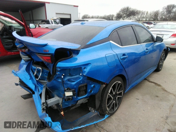 2024 Nissan Sentra SR with VIN 3N1AB8DV6RY359054, listed as a IAAI auction lot 41762392 with 11,476 mi miles and . Bid and sale history available at DreamBid. Image 4.
