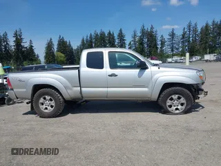 2008 Toyota Tacoma with VIN 5TEUU42N78Z517345, listed as a IAAI auction lot 42036113 with 247,880 mi miles and . Bid and sale history available at carsss.com. Image 14.