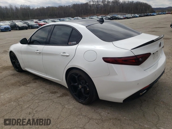 2017 Alfa Romeo Giulia Ti z VIN ZARFAECN1H7549601, wystawiony jako Copart lot #50338745 z przebiegiem 29 940 mil mil oraz Szkody całkowita. Historia ofert i sprzedaży dostępna na DreamBid. Obrazek 2.