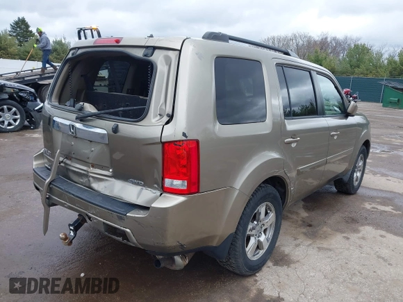 2009 Honda Pilot EX-L with VIN 5FNYF48569B002035, listed as a IAAI auction lot 41838347 with 198,849 mi miles. Bid and sale history available at carsss.com. Image 6.