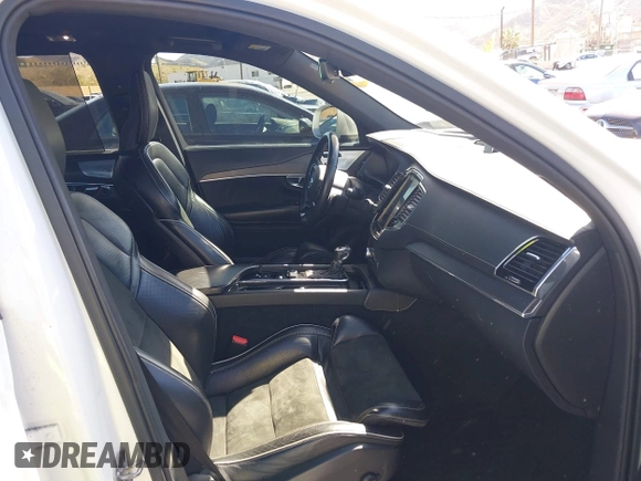 2019 Volvo XC90 R-Design with VIN YV4A22PM3K1418016, listed as a IAAI auction lot 41703851 with 123,571 mi miles. Bid and sale history available at carsss.com. Image 5.