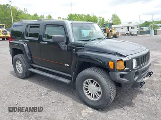 2006 Hummer H3 z VIN 5GTDN136968272817, wystawiony jako IAAI lot #42391503 z przebiegiem 112 547 mil mil oraz . Historia ofert i sprzedaży dostępna na DreamBid. Obrazek 1.