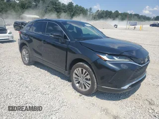 2024 Toyota Venza LE with VIN JTEAAAAH4RJ173020, listed as a Copart auction lot 69901484 with 10,222 mi miles and Salvage Title. Bid and sale history available at carsss.com. Image 4.
