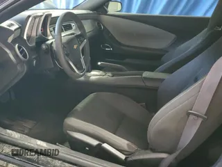 2014 Chevrolet Camaro LS z VIN 2G1FA1E38E9156096, wystawiony jako Copart lot #56229375 z przebiegiem 132 017 mil mil oraz Szkoda całkowita • Salvage title. Historia ofert i sprzedaży dostępna na DreamBid. Obrazek 8.