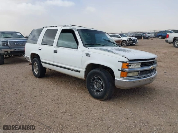 1995 Chevrolet Tahoe with VIN 1GNEK13K8SJ452589, listed as a IAAI auction lot 41788147 with 291,313 mi miles. Bid and sale history available at carsss.com. Image 1.