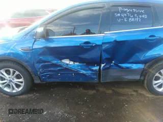 2017 Ford Escape SE with VIN 1FMCU0GD2HUE88197, listed as a IAAI auction lot 40765042 with 87,604 mi miles. Bid and sale history available at carsss.com. Image 6.