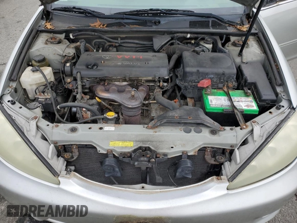 2005 Toyota Camry STD z VIN 4T1BE32K15U979470, wystawiony jako Copart lot #53519575 z przebiegiem 120 213 mil mil oraz Szkoda całkowita • Salvage title. Historia ofert i sprzedaży dostępna na DreamBid. Obrazek 11.