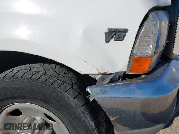 2002 Ford Super Duty F-250 XL with VIN 1FTNF20L12EB69721, listed as a IAAI auction lot 41324860 with 232,751 mi miles. Bid and sale history available at carsss.com. Image 12.
