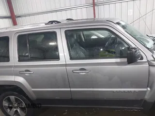 2016 Jeep Patriot High Altitude z VIN 1C4NJRFB0GD500582, wystawiony jako IAAI lot #42298262 z przebiegiem 117 643 mil mil oraz . Historia ofert i sprzedaży dostępna na DreamBid. Obrazek 14.