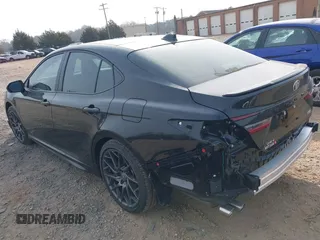 2025 Toyota Camry LE z VIN 4T1DAACK9SU111395, wystawiony jako IAAI lot #41782794 z przebiegiem 249 mil mil oraz . Historia ofert i sprzedaży dostępna na DreamBid. Obrazek 3.