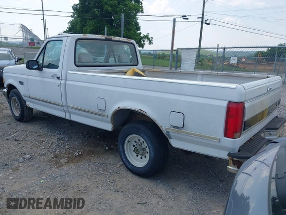 1992 Ford F-150 with VIN 2FTDF15N7NCA98373, listed as a IAAI auction lot 42365590 with Not provided miles and . Bid and sale history available at DreamBid. Image 3.