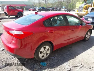 2016 Kia Forte LX z VIN KNAFK4A65G5470047, wystawiony jako IAAI lot #42108081 z przebiegiem 54 870 mil mil oraz . Historia ofert i sprzedaży dostępna na DreamBid. Obrazek 4.