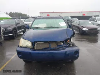 2002 Toyota Highlander with VIN JTEGF21A520058345, listed as a IAAI auction lot 41567610 with 117,736 mi miles. Bid and sale history available at carsss.com. Image 12.