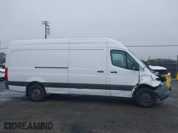 2022 Mercedes-Benz Sprinter Cargo with VIN W1Y40CHY4NT094656, listed as a IAAI auction lot 41038339 with 76,599 mi miles. Bid and sale history available at carsss.com. Image 14.