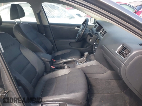 2011 Volkswagen Jetta SE with VIN 3VWDX7AJ4BM324160, listed as a IAAI auction lot 42505233 with 181,277 mi miles and . Bid and sale history available at DreamBid. Image 5.