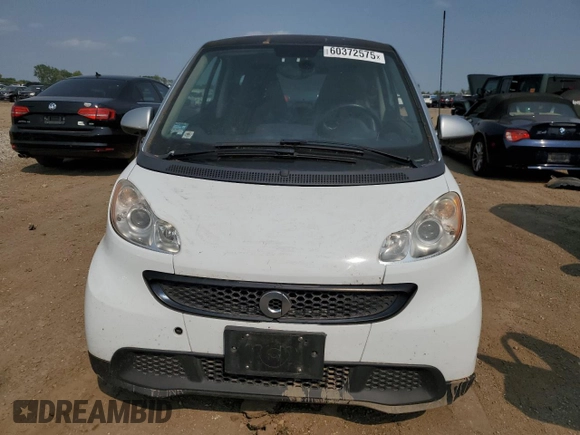 2014 Smart fortwo Pure with VIN WMEEJ3BA6EK781775, listed as a Copart auction lot 60372575 with 33,300 mi miles and Clean title. Bid and sale history available at DreamBid. Image 5.