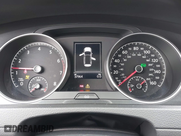 2019 Volkswagen Golf S z VIN 3VWH17AU1KM505617, wystawiony jako IAAI lot #41659236 z przebiegiem 37 964 mil mil oraz . Historia ofert i sprzedaży dostępna na DreamBid. Obrazek 7.